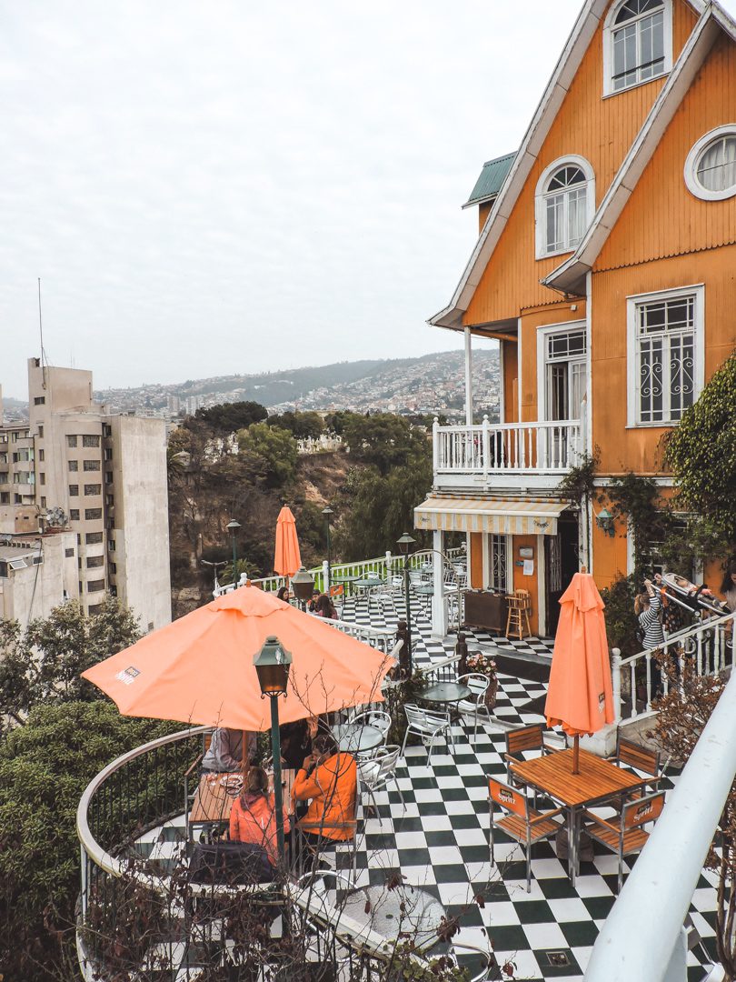 A Short Travel Guide To Valparaiso Chile Roam And Thrive