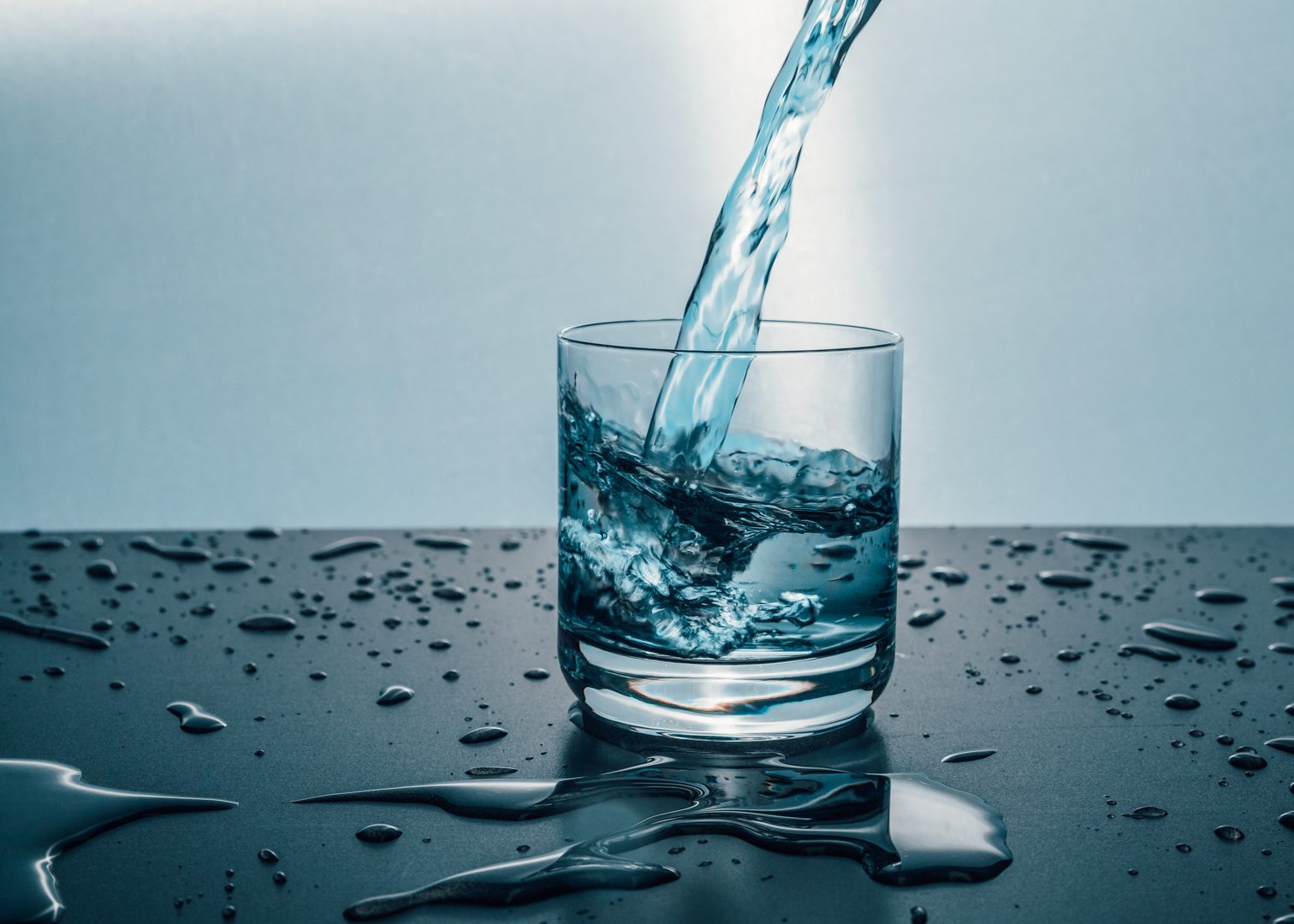 5-best-drinks-for-dehydration-for-travellers-roam-and-thrive
