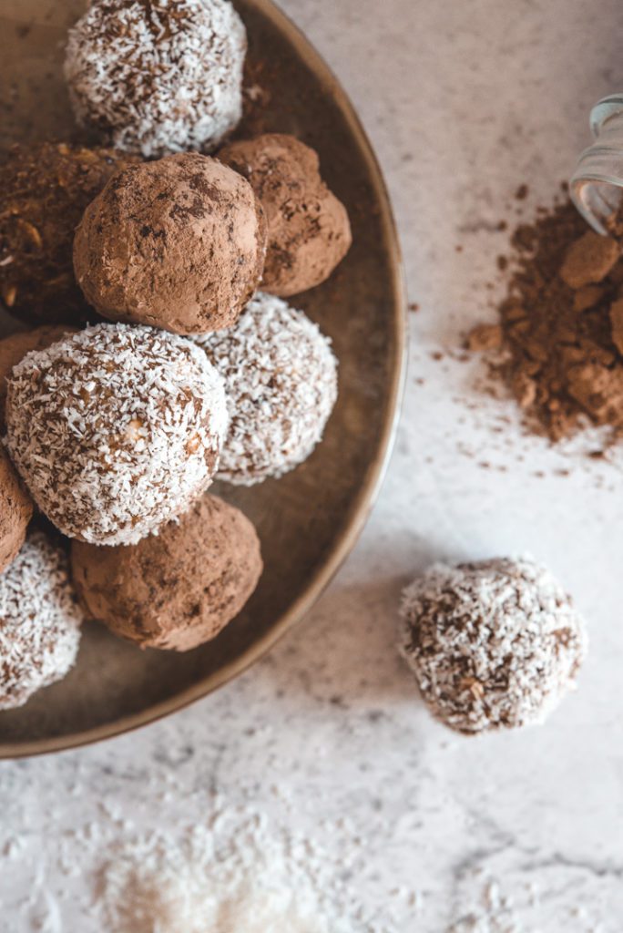 Chocolate coconut date balls
