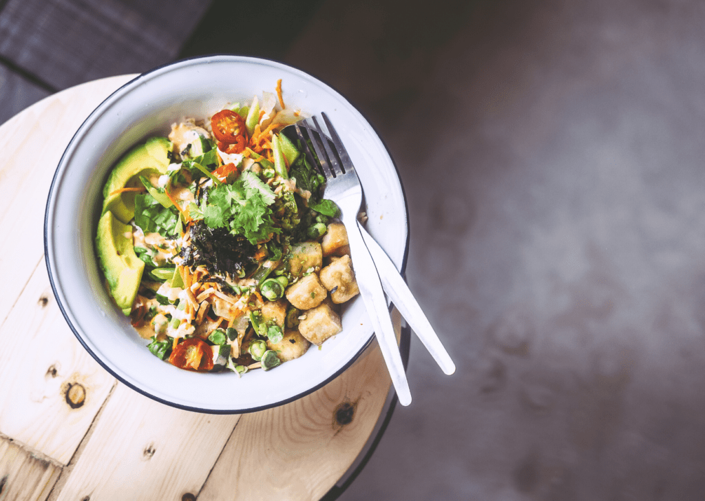 how to eat healthy while traveling and at home