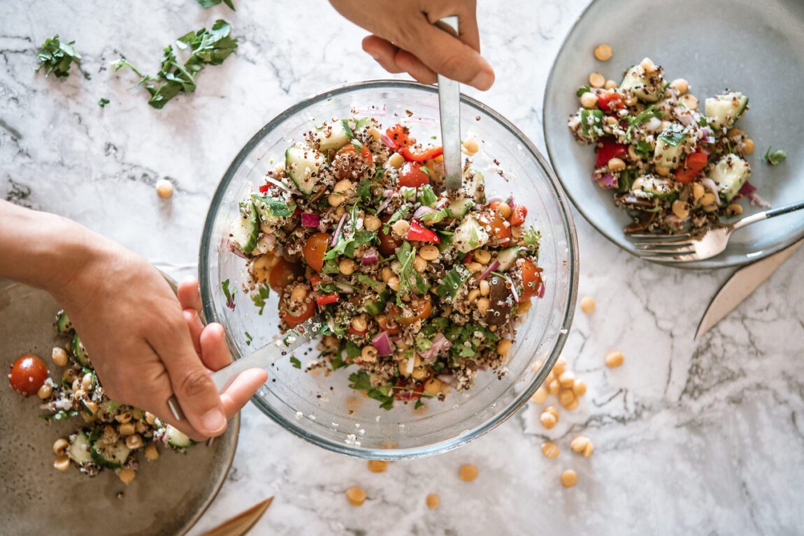 vegan quinoa chickpea salad