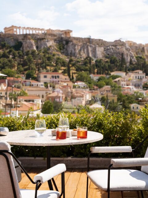 Athens is one of Europe’s most underrated city breaks.

Come for the Acropolis but definitely stay for the incredible food, rooftop bars, beautiful neighborhoods, and café culture. 

I’ve now visited five times, and every trip has made me love the city even more. Here’s your quick guide for visiting Athens this summer. SAVE 📝 for later 

📍 Things to do • Visit the Acropolis & Acropolis Museum • Watch sunrise (or sunset) from Lycabettus Hill • Wander Plaka & Anafiotika • Explore Kolonaki, Pangrati & Exarchia • Visit the Benaki Museum • Rooftop drinks overlooking the Acropolis. I love the Dolli rooftop • Take a day trip to Hydra

🛏️ Where to stay • The Dolli • Monument Athens • Shila Athens • Mona Athens • AthensWas

🍴 Where to eat • Akra • Linou Soumpasis & Sia • Iodio • Manári • Wine is Fine • Pharaoh

Athens deserves far more than a quick stop before the islands. Give it at least 3-5 days and you’ll discover one of Europe’s most exciting capitals. 🇬🇷

All full guides now live on Roam + Thrive 

#athens #athensgreece #athenstravel #greece