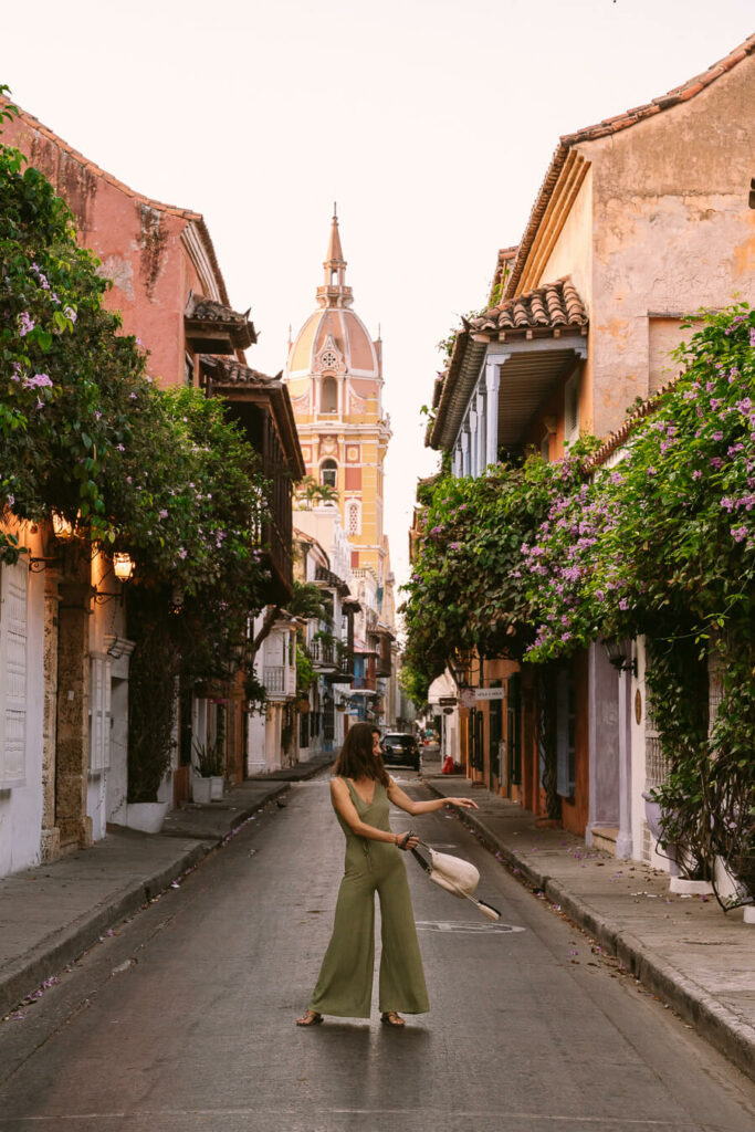 things to do in Cartagena, explore the streets