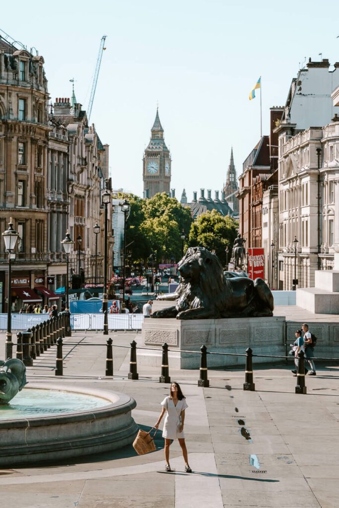 Trafalgar Sqaure- a london bucket list sight. 