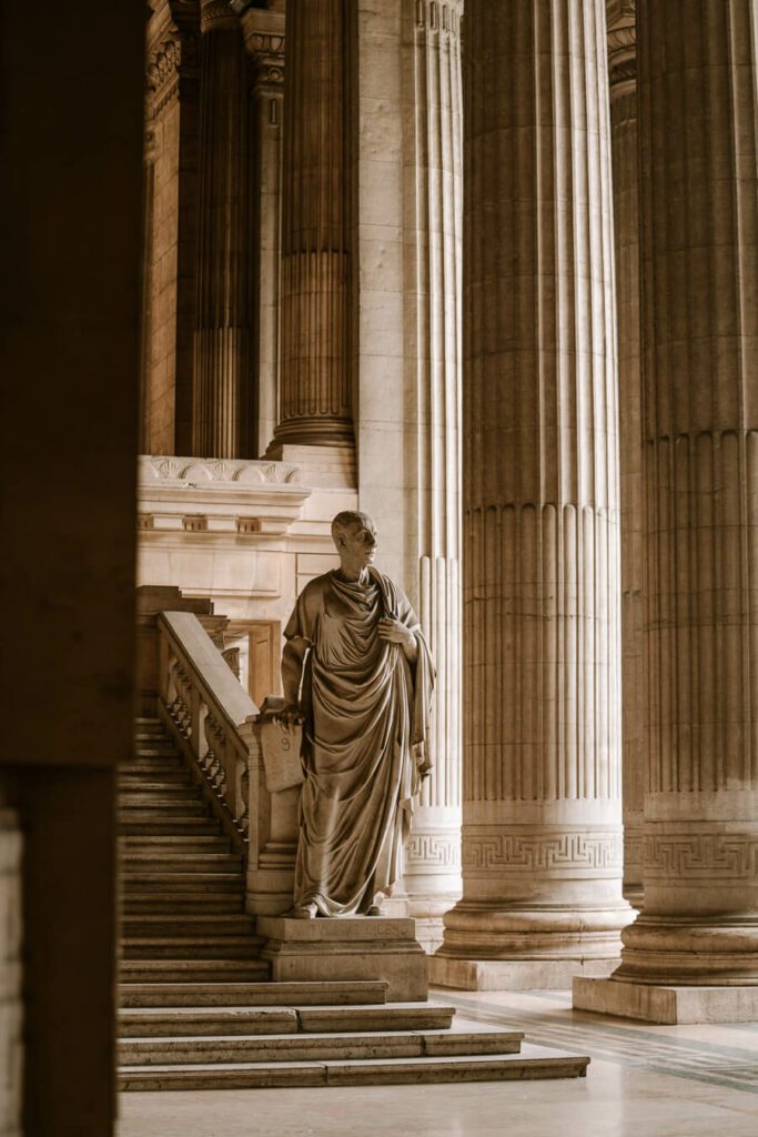 Law Courts of Brussels, classical sculpture