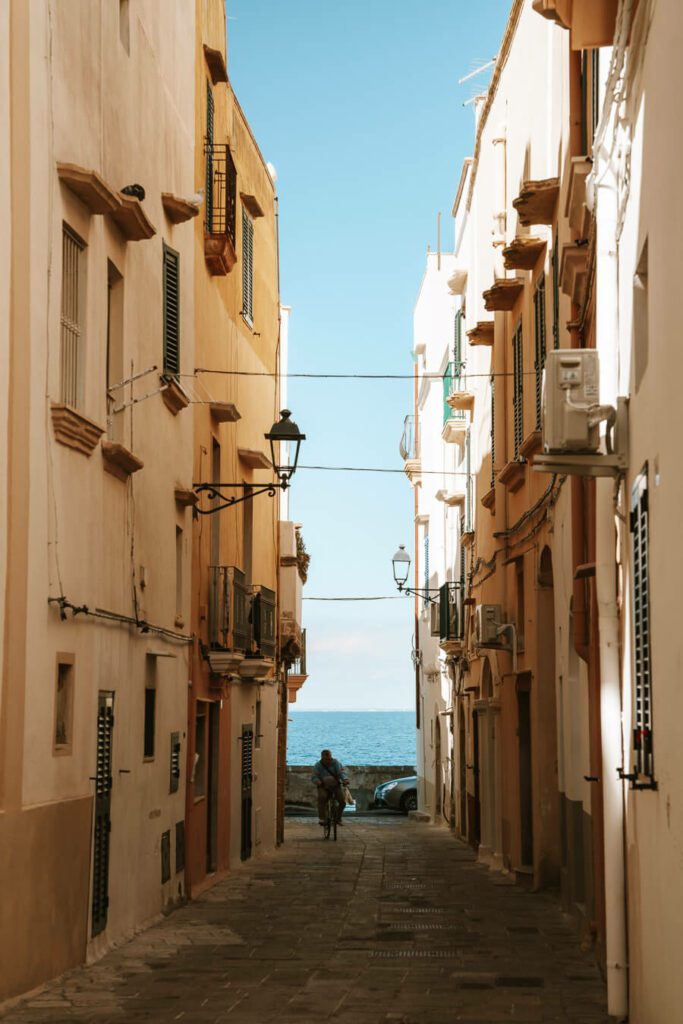 Things to do in lecce, go on a day trip to Gallipoli