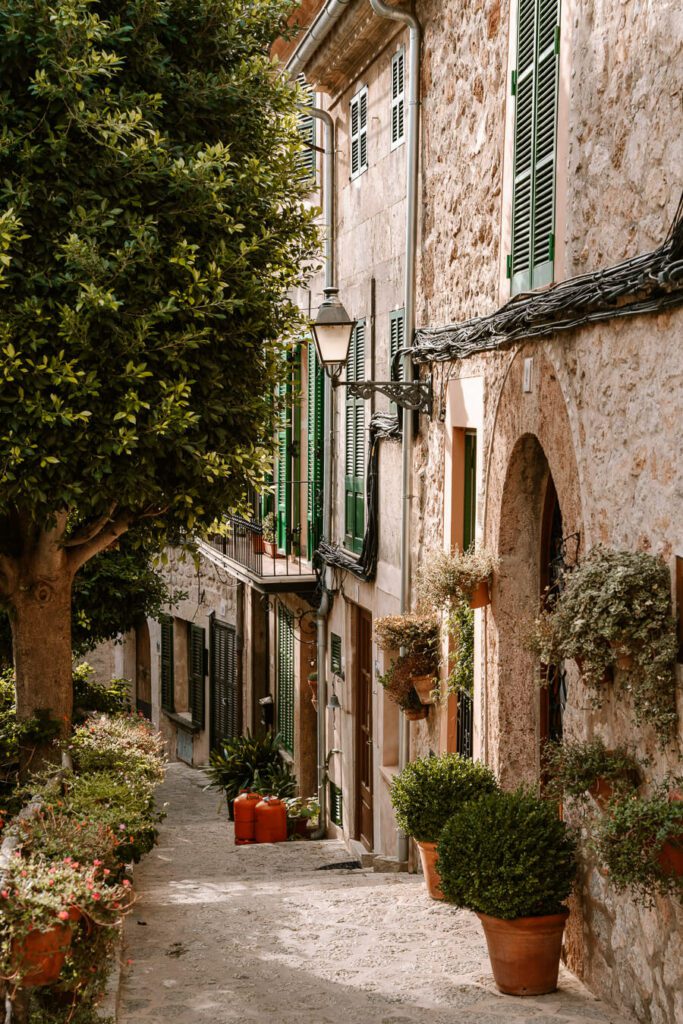 street in Valldemossa, Mallorca, a great place to stay in Mallorca. 