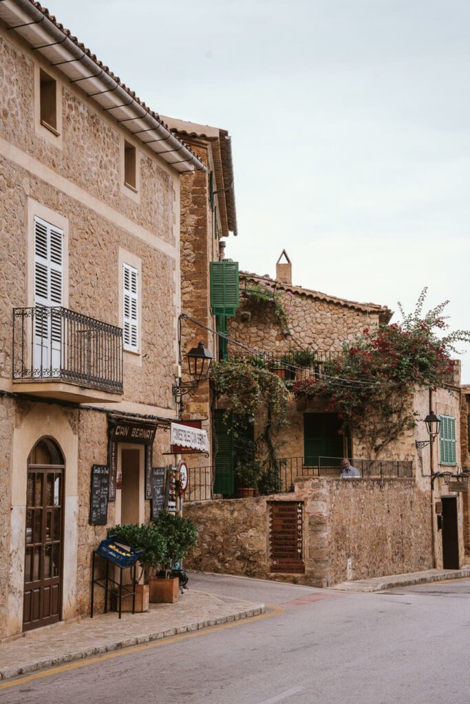 stone houses in Deia Mallorca