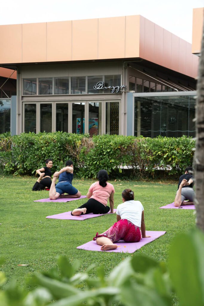yoga practise on the best yoga retreats in thailand