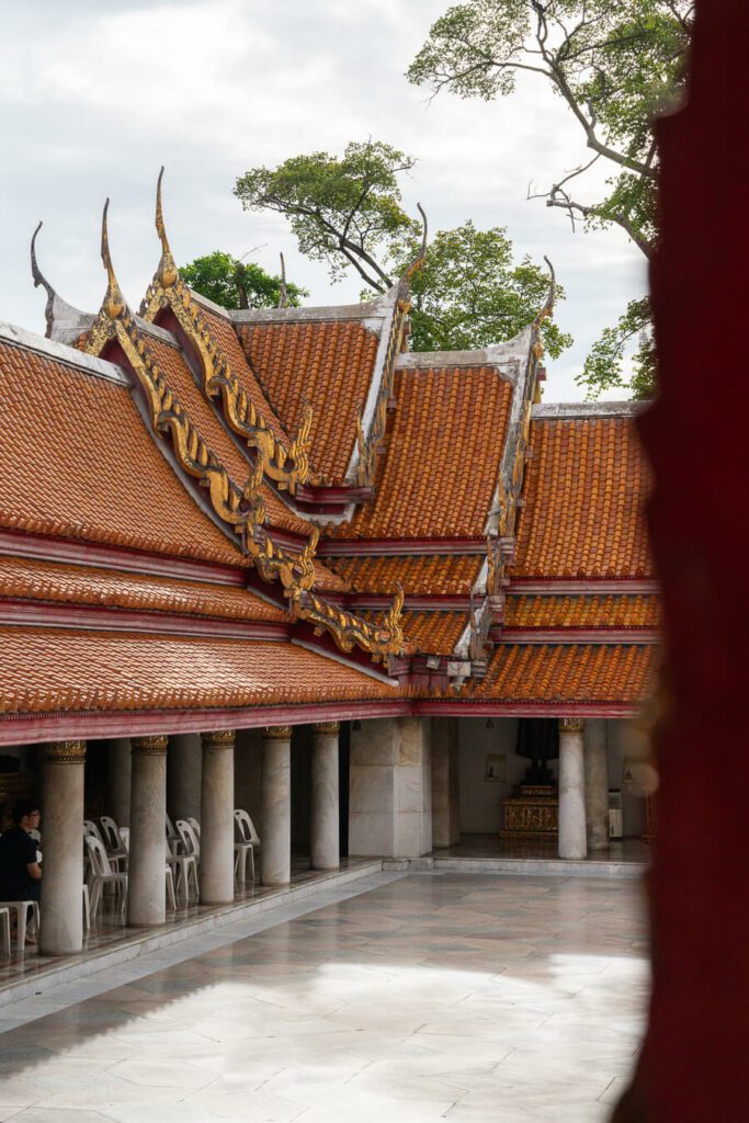 main courtyard of Wat Benchamabophit Dusitwanaram