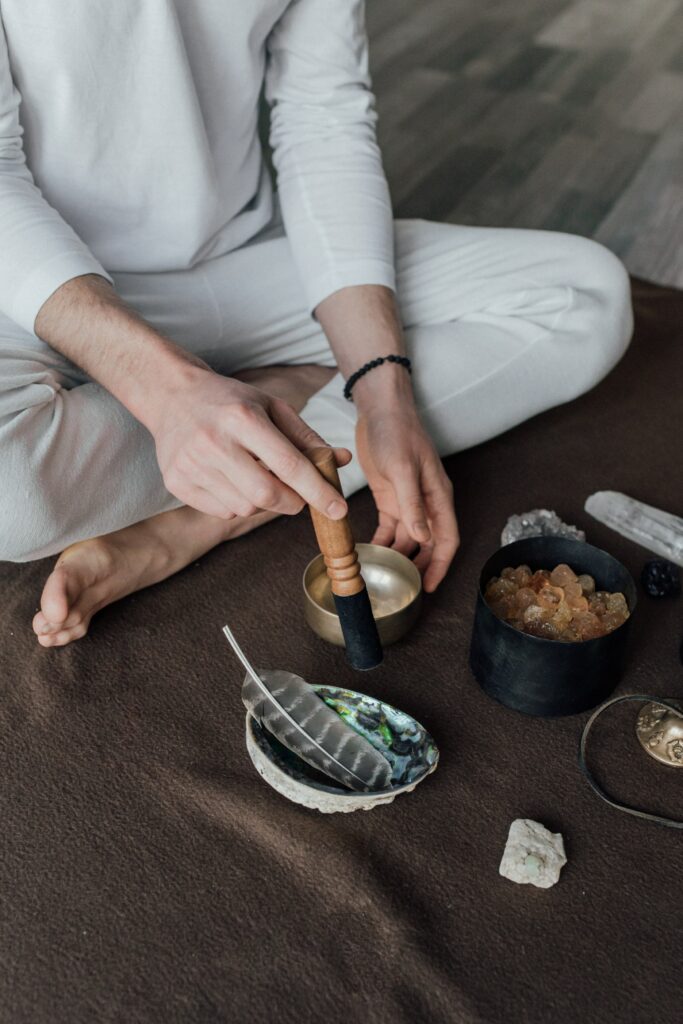 sound therapy and meditation in a retreat in new York