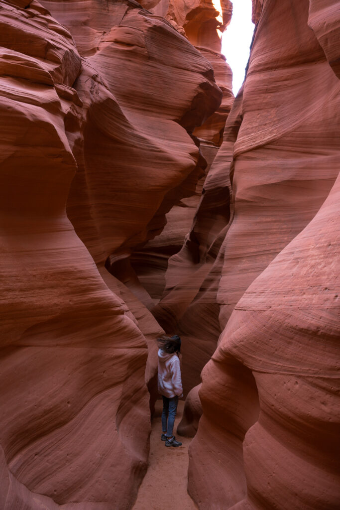 upper vs lower Antelope Canyon which one to visit
