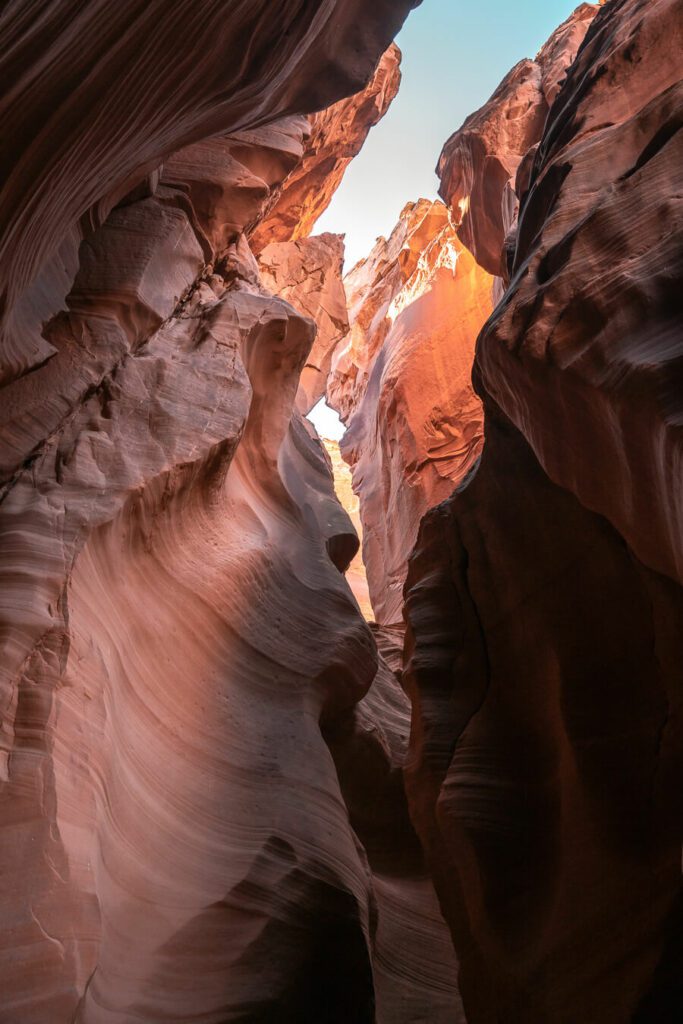 lower antelope canyon best time