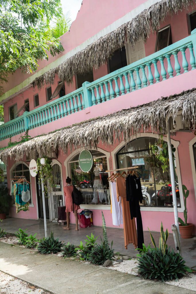boutique shops in Santa teresa costa rica