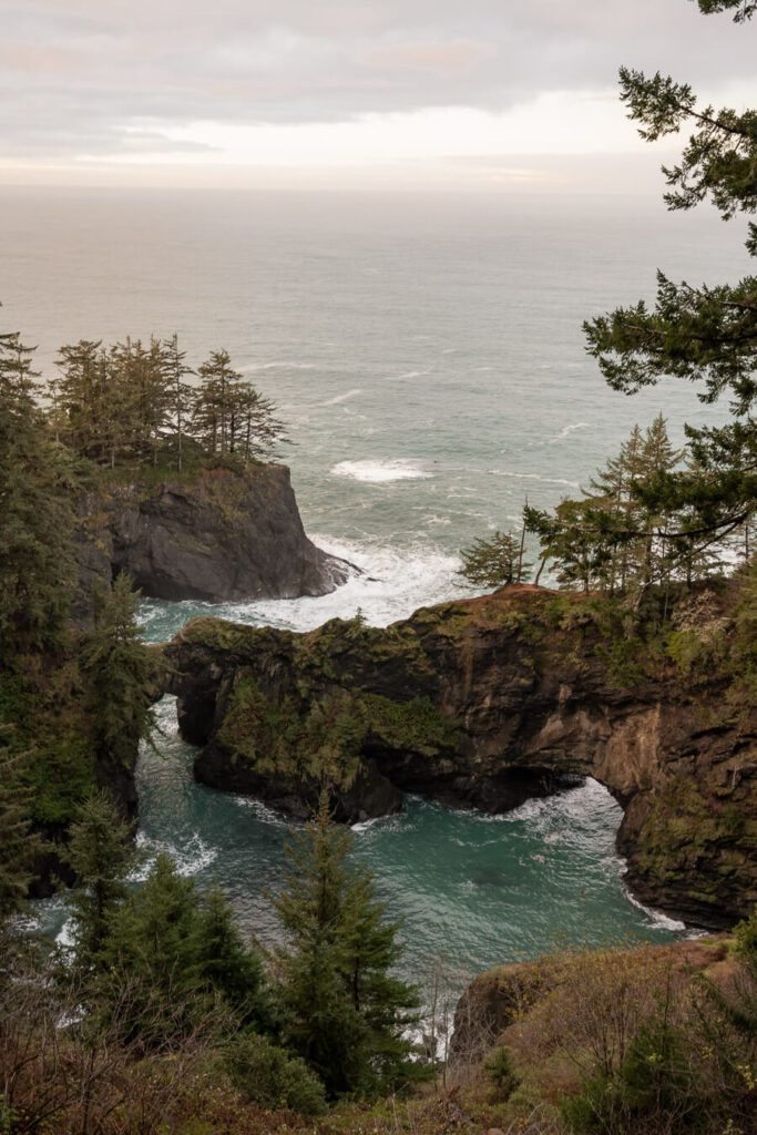 natural bridge at Samuel H Boardman state park oregon