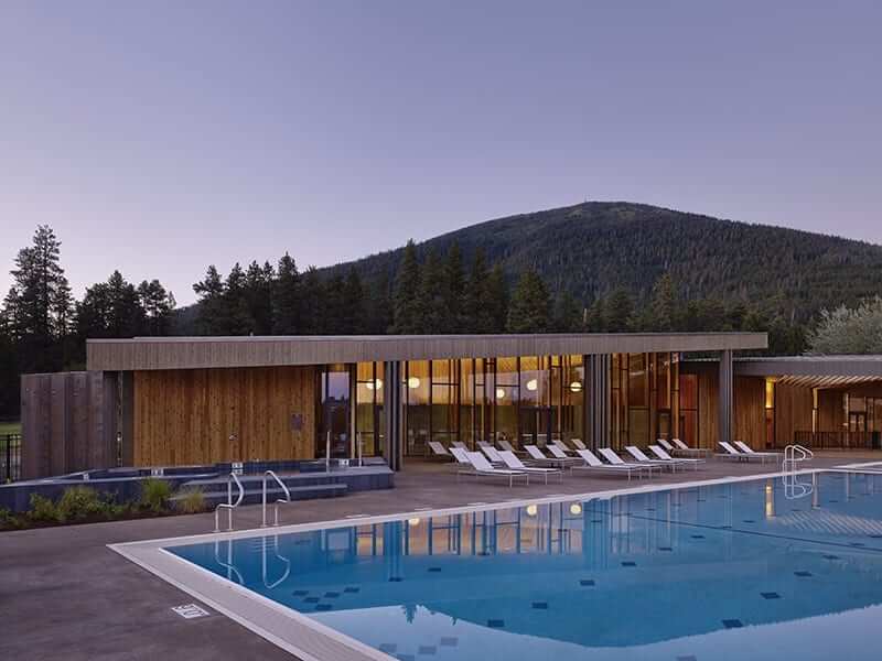 outdoor pool at oregon spa resort