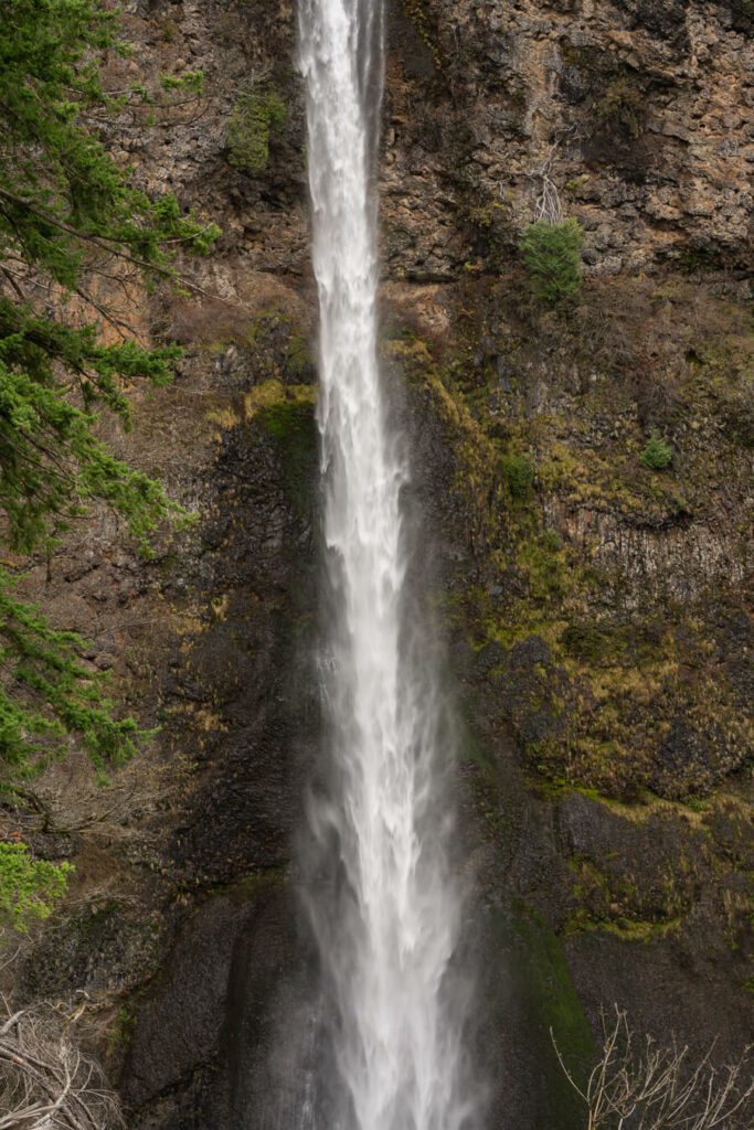 tall waterfall plume detail