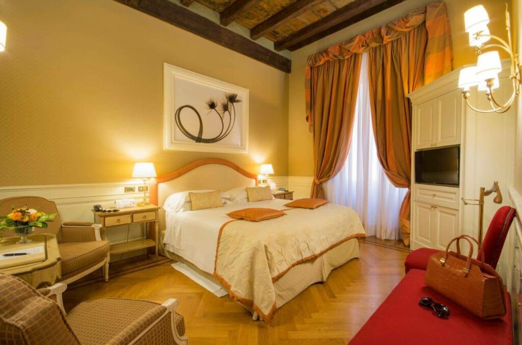 a classic and traditional hotel in Bologna italy