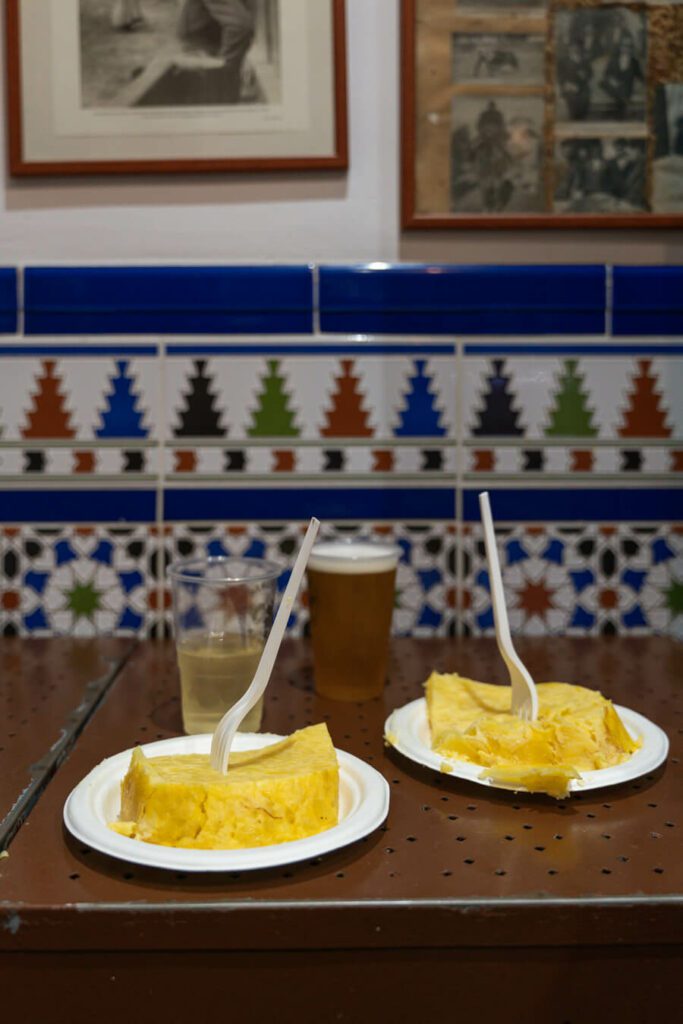 famous tortilla in bar santos cordoba spain