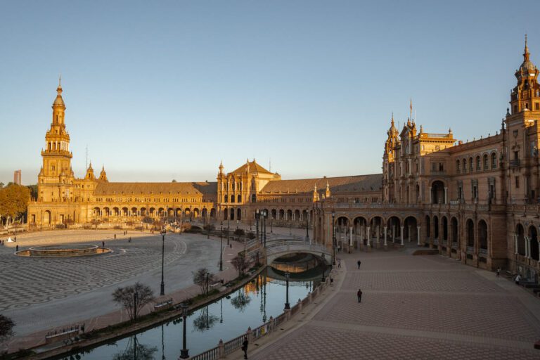 plaza españa in seville spain