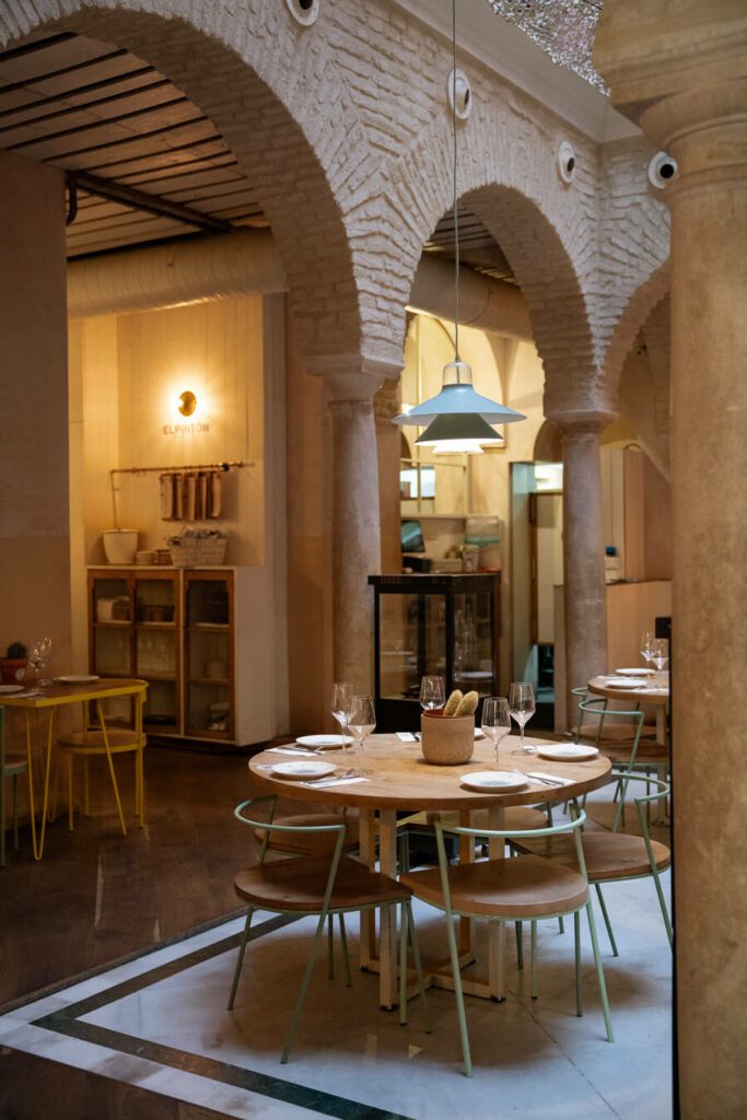 el pinton seville restaurant interior
