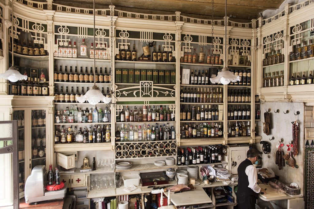 oldest tapas bar in seville, a top place to eat