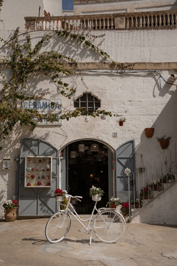 ceramics store in grottaglie puglia