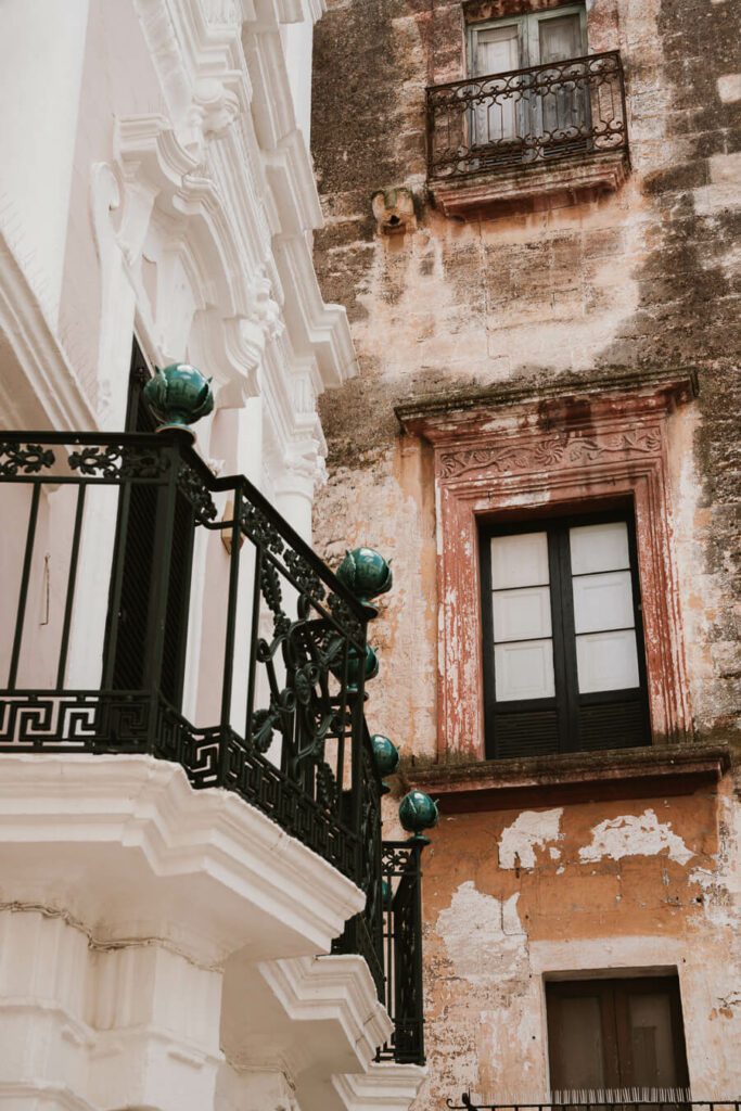 balcony detail in grottaglie italy