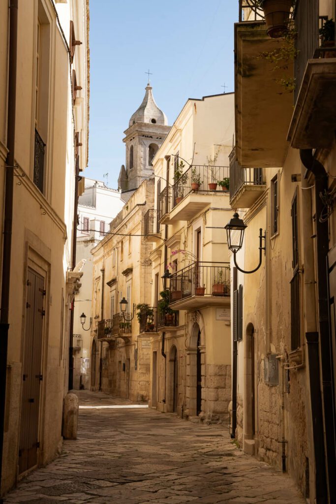 side street with view in altamura