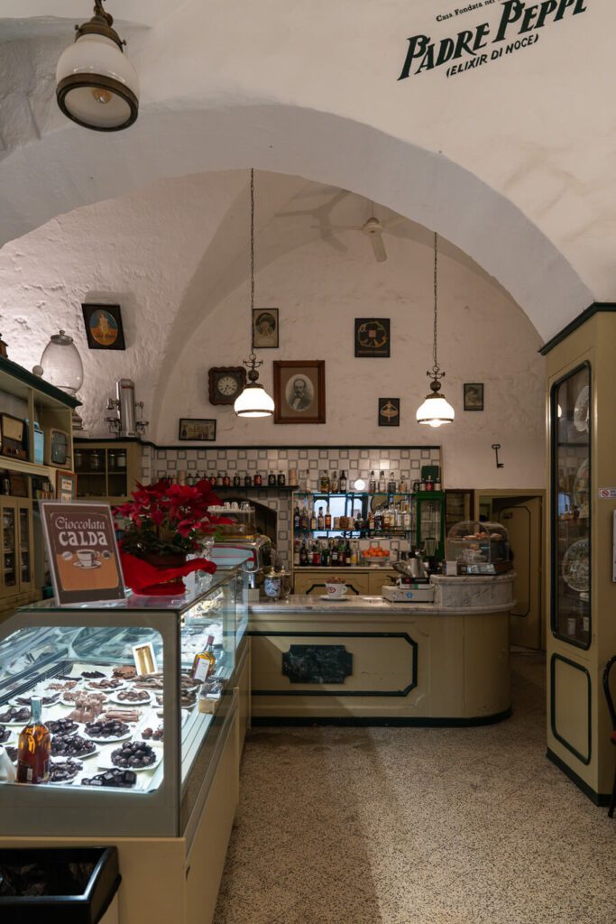 interior cafe in altamura