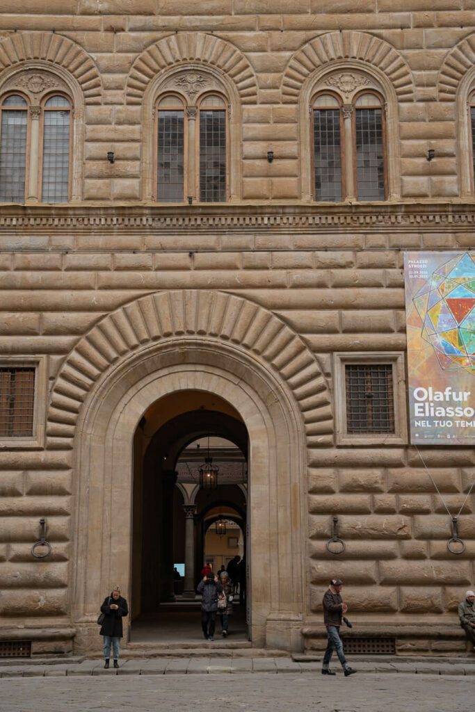 plazzo strozzi exterior florence