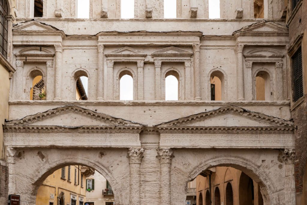 porta borsari verona italy