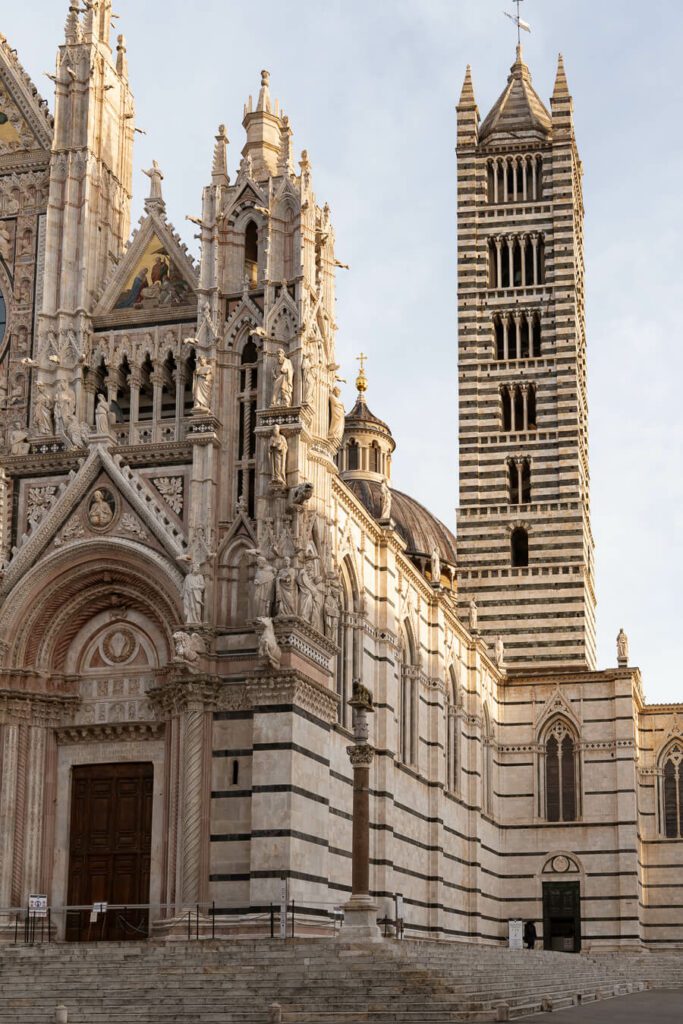 side view of Siena Duomo on a one day itinerary