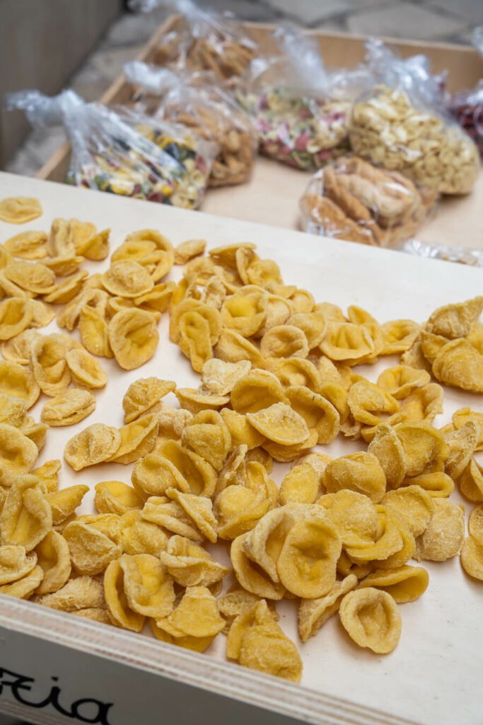orechiette in bari drying