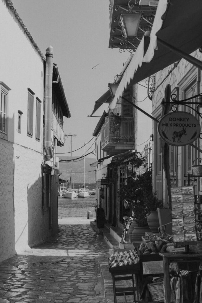 hydra greece street in black and white