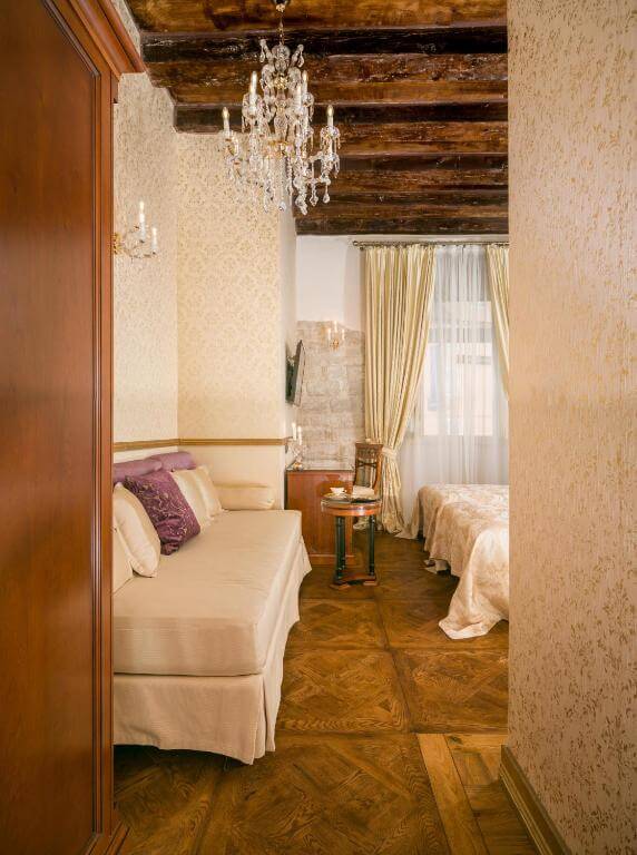 guest suite at Judita palace split