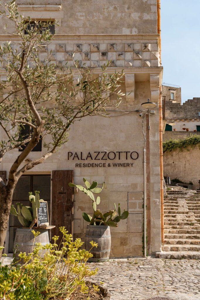 entrance to hotel of Il palazzotto matera