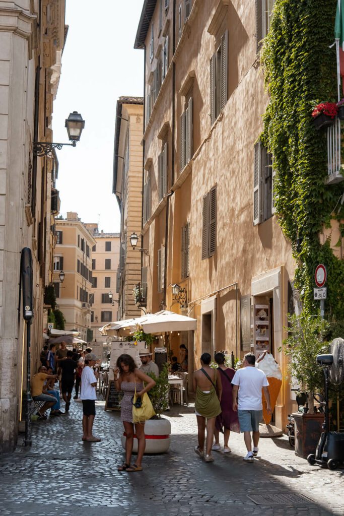 rome itinerary walking round the historic center