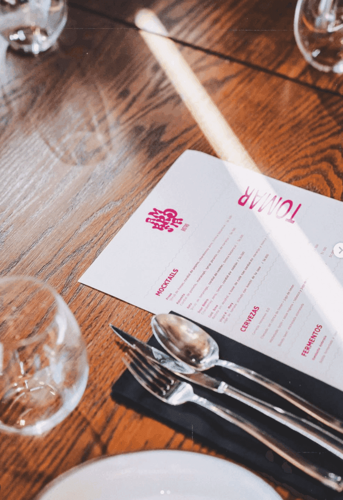 Ambrosia bistrot place set with menu