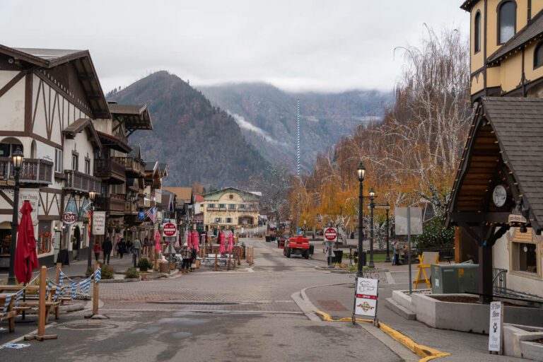 main square in leavenworth wa in fall