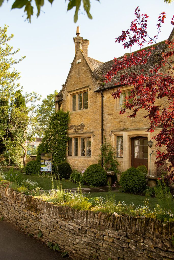 cottage in the cotswolds uk