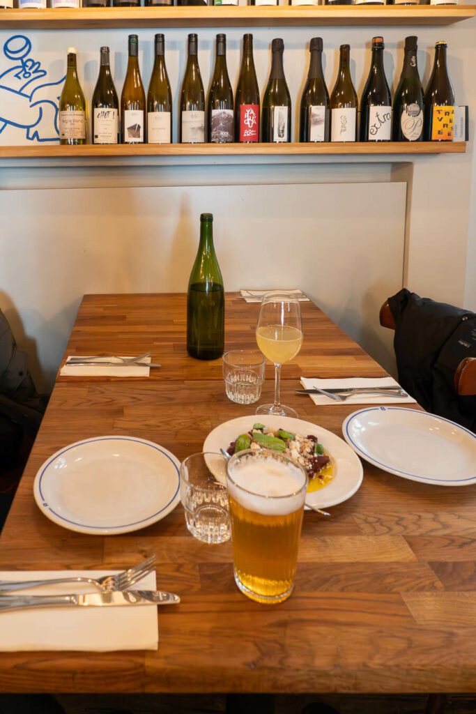 Bibenda table with drinks and wine