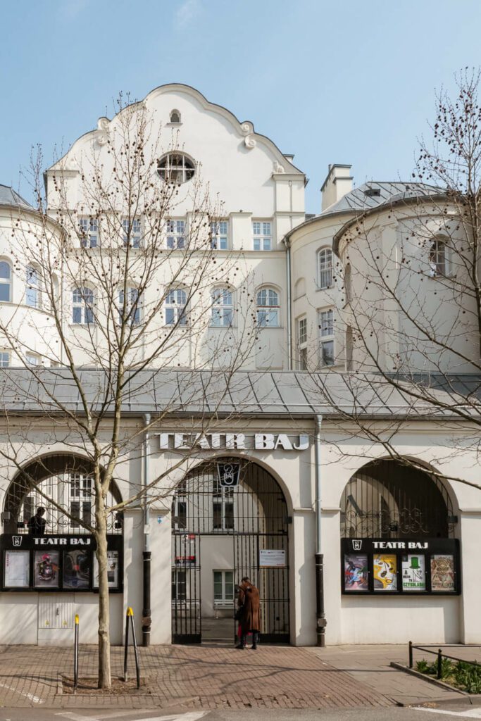 baj theatre in Praga