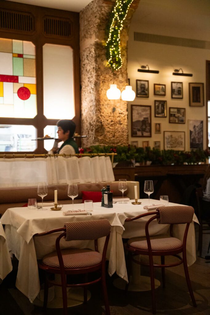 Veramente restaurant interior, milan italy