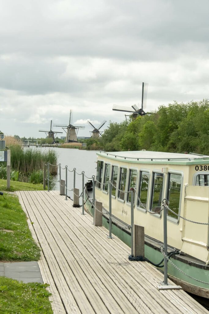 kinderdijk windmills water taxi from rotterdam