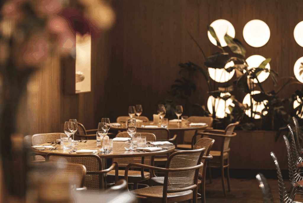 heroine restaurant rotterdam seating area