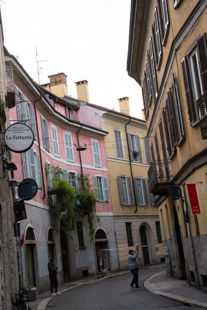 street in cinque vie